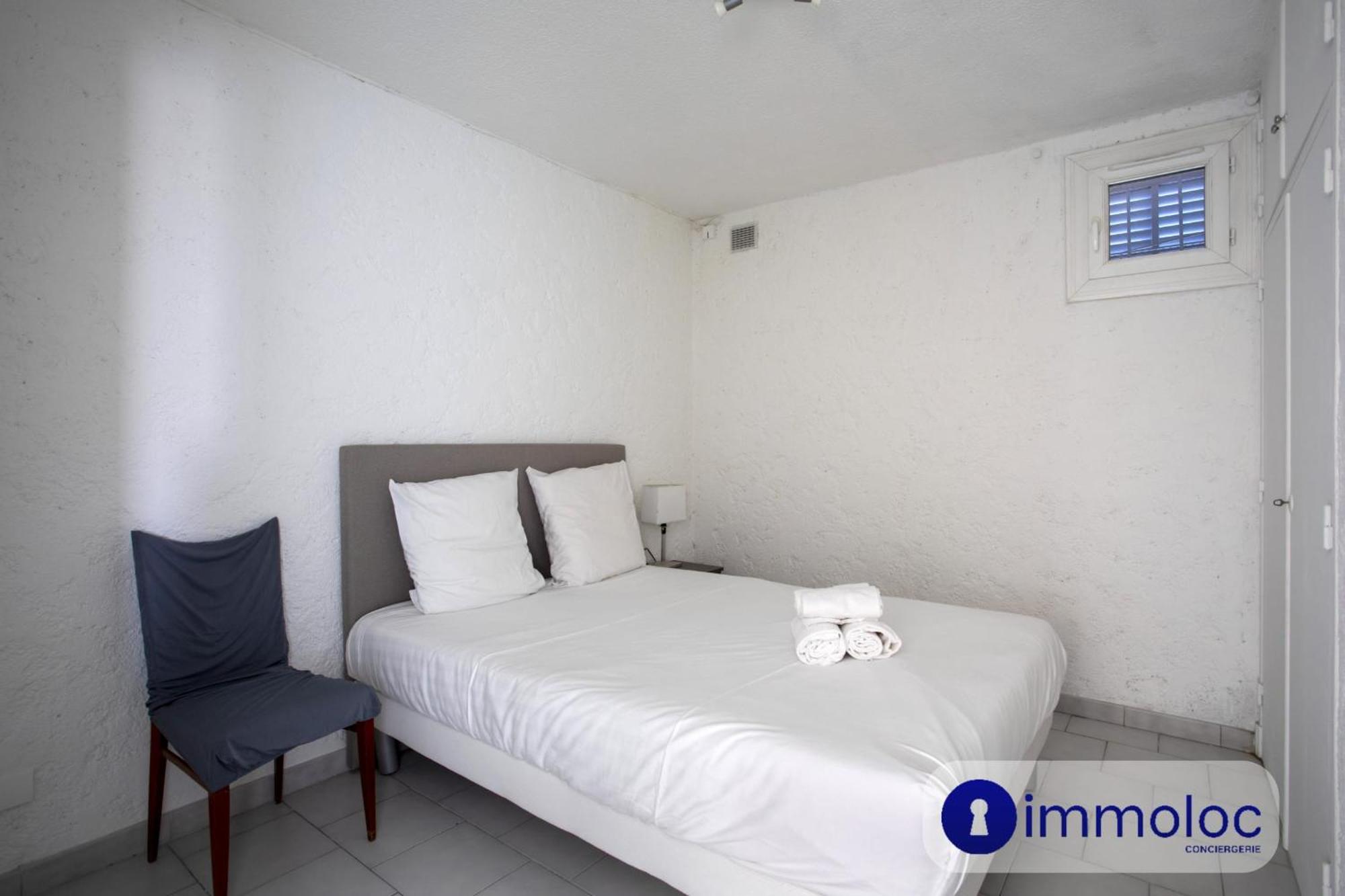 Appartement T3 Air-conditioned On One Level On The Heights Of *
