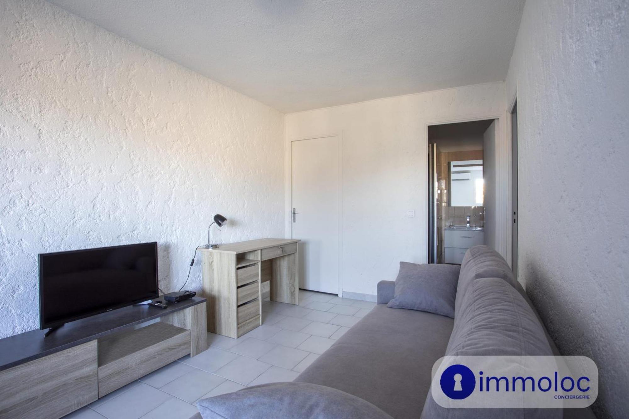 T3 Air-conditioned On One Level On The Heights Of Nice