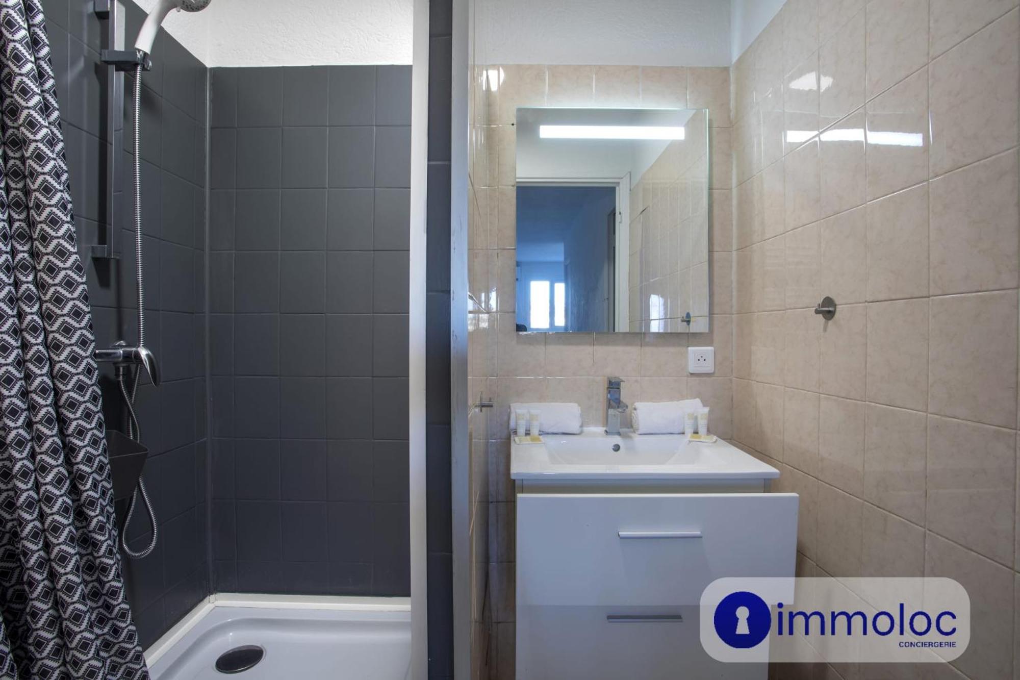 T3 Air-conditioned On One Level On The Heights Of Appartement